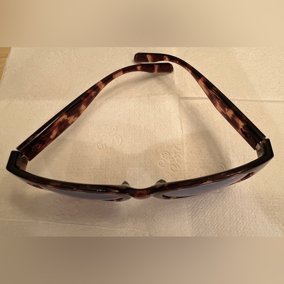 Costa Salina Sunglasses - Excellent Condition!! - Picture 4 of 8